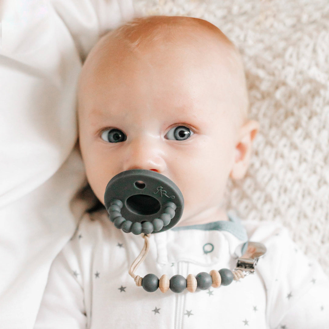 Carter Cutie Pacifier Clip: Seaglass