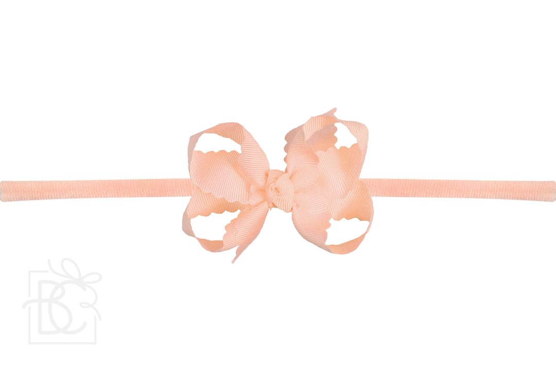 1/4" NYLON PANTYHOSE HEADBAND W/ SCALLOPED EDGE BOW: White