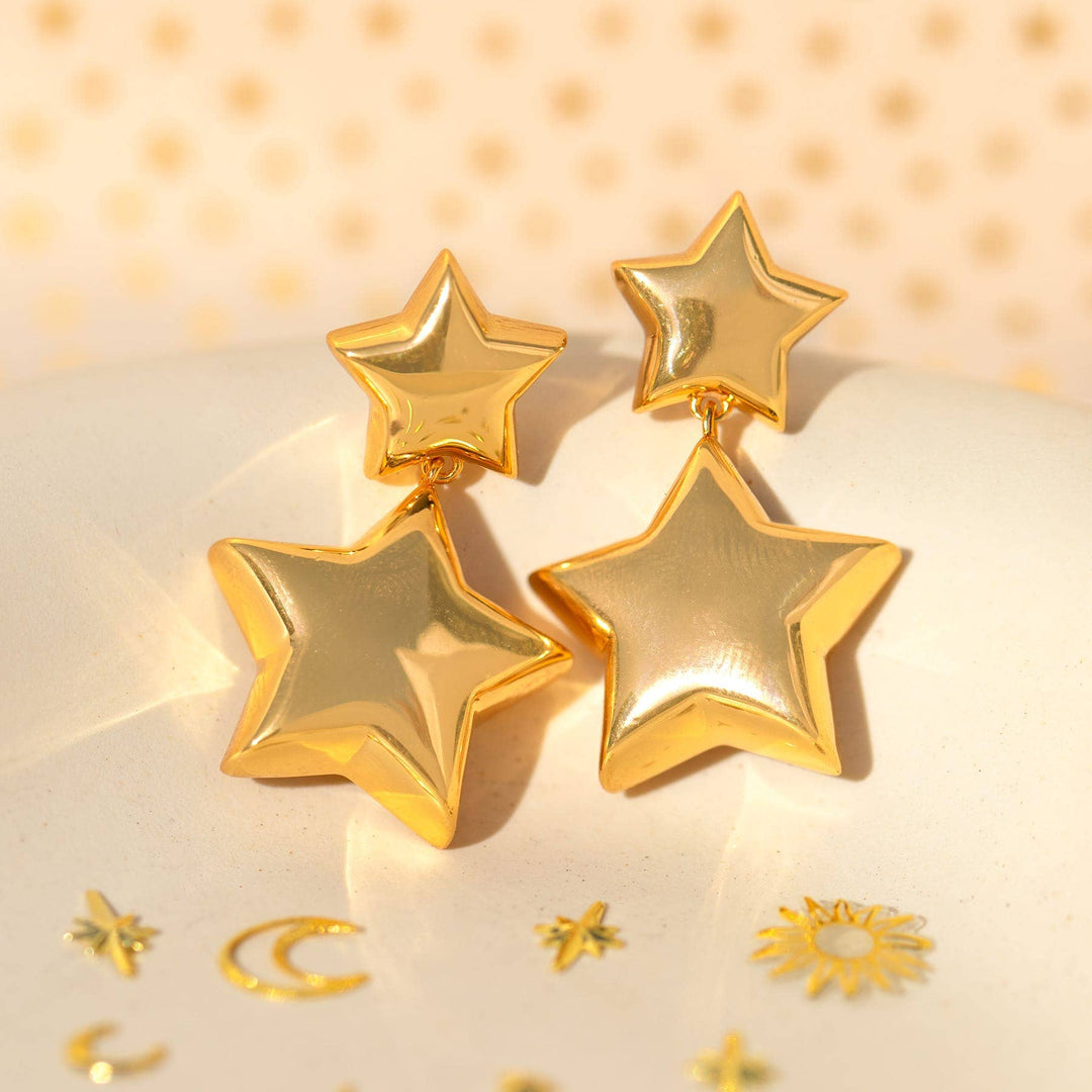 Chasing Stars Dangle Earrings: Gold
