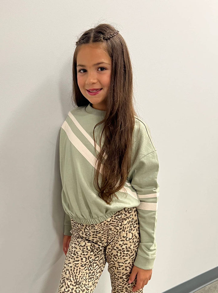 Color blocked Applique Taping Tween Sweatshirt