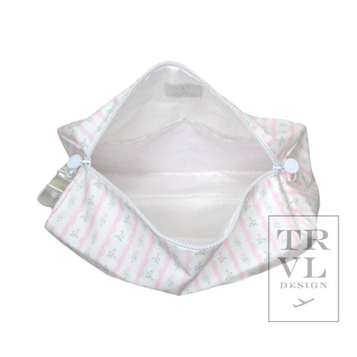 Weekender - Ribbon Floral Pink Duffel Bag: Ribbon Floral Pink