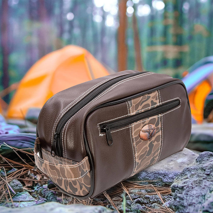 Mallard Brown Pebble Old School Camo Men's Toiletry Dopp Bag.: Brown/Tan