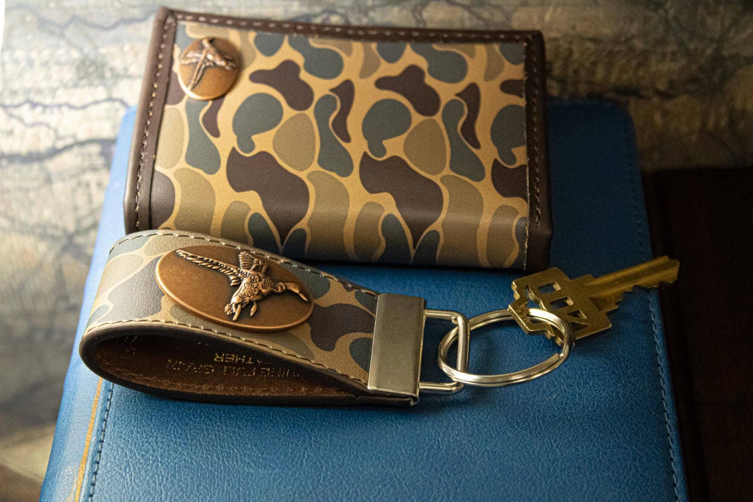 Mallard Hunting Old School Camo Leather Loop Keychain.: Brown/Tan Camo