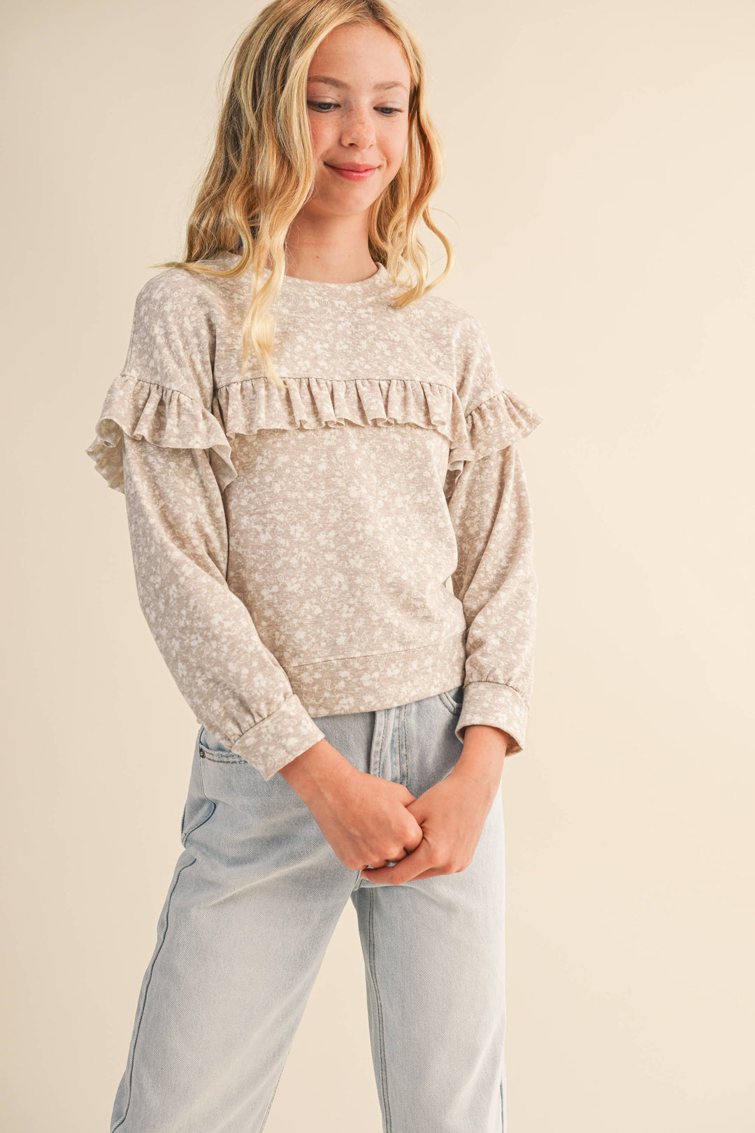 RUFFLE PRINT SWEATSHIRT