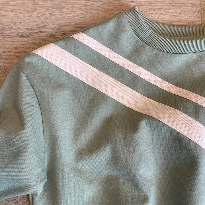 Color blocked Applique Taping Tween Sweatshirt