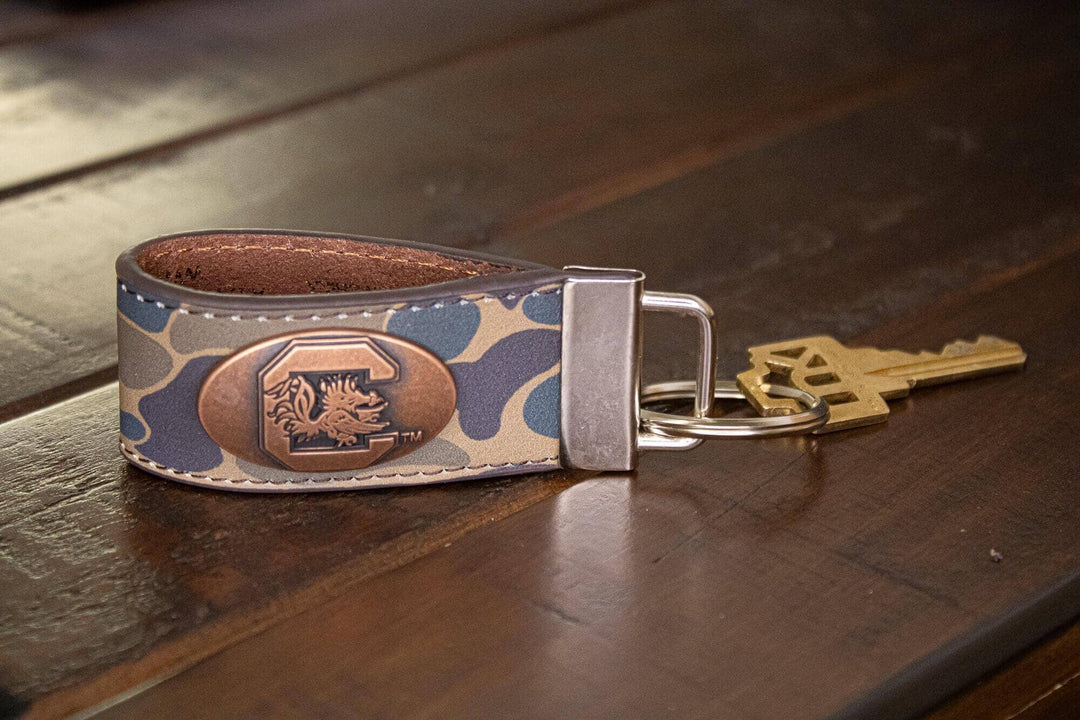 South Carolina Gamecocks Old School Camo Leather Loop Keychain.: Brown/Tan Camo
