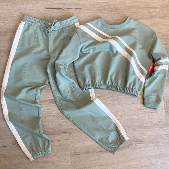 Color blocked Applique Taping Tween Sweatshirt