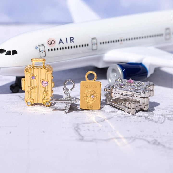 Carry On Charm: Gold