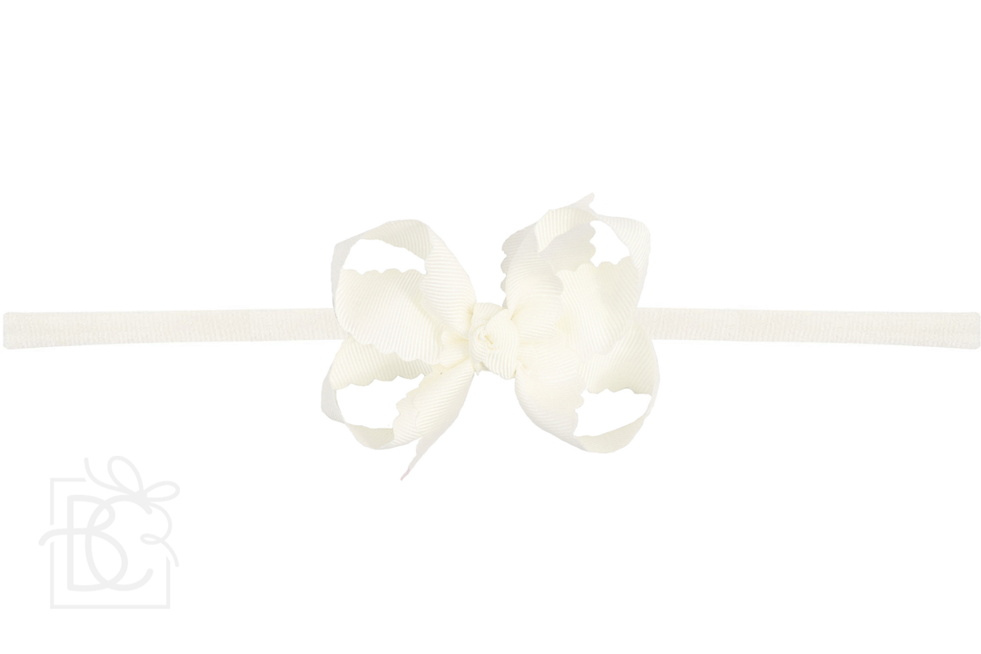 1/4" NYLON PANTYHOSE HEADBAND W/ SCALLOPED EDGE BOW: White